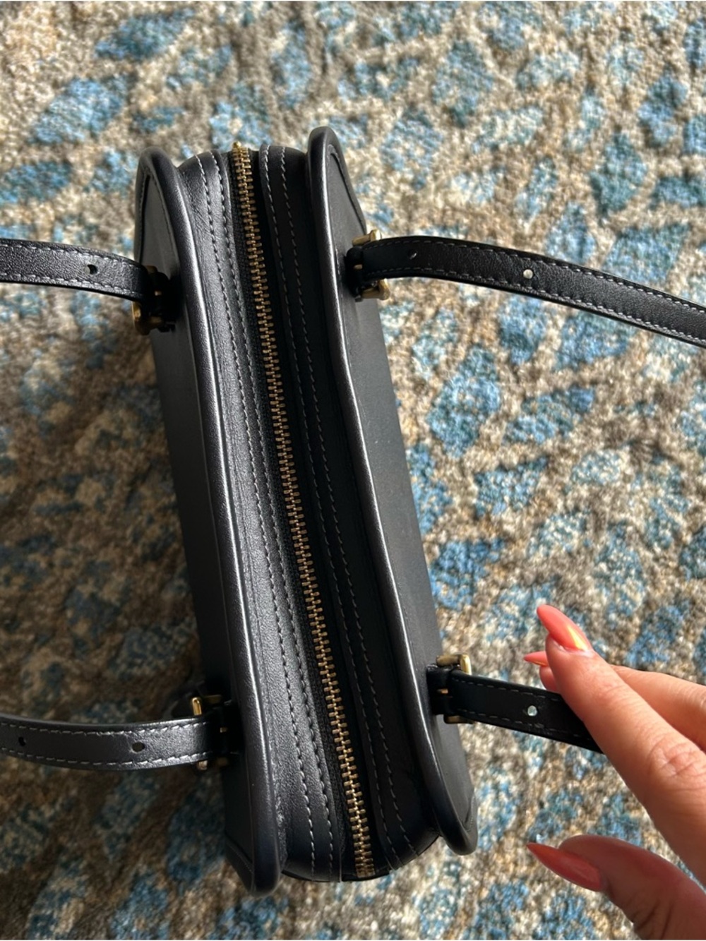 Coach Black Swing Zip Bag 20 - Picture 10 of 11